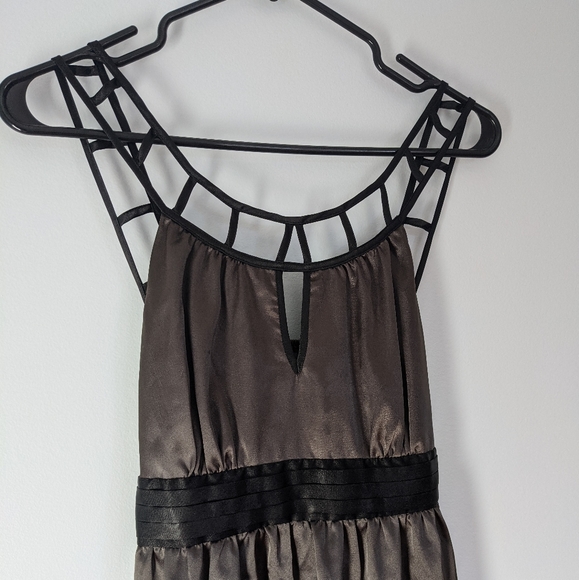 Dress - Picture 3 of 6